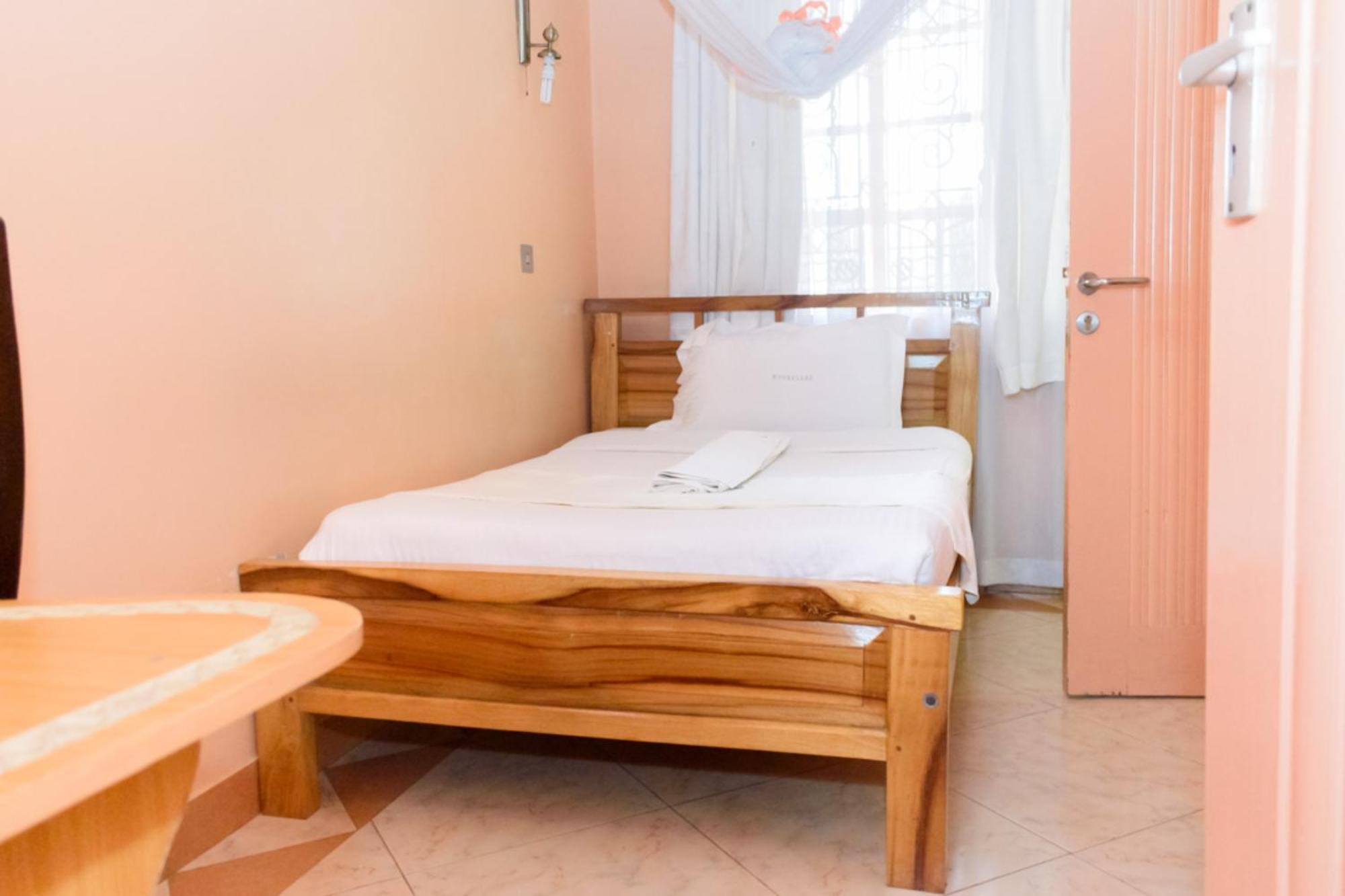 Mooreland Hotel Найроби Экстерьер фото